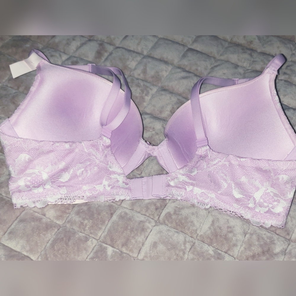 NWT Victoria Secret bra - Picture 2 of 4